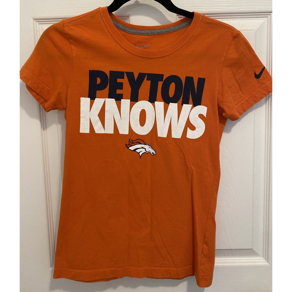 Nike T-Shirt Women Small Orange Peyton Knows Denver Broncos NFL Slim Fit